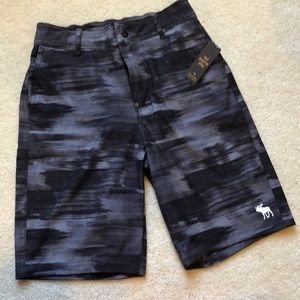 Abercrombie Pool to Play NWT